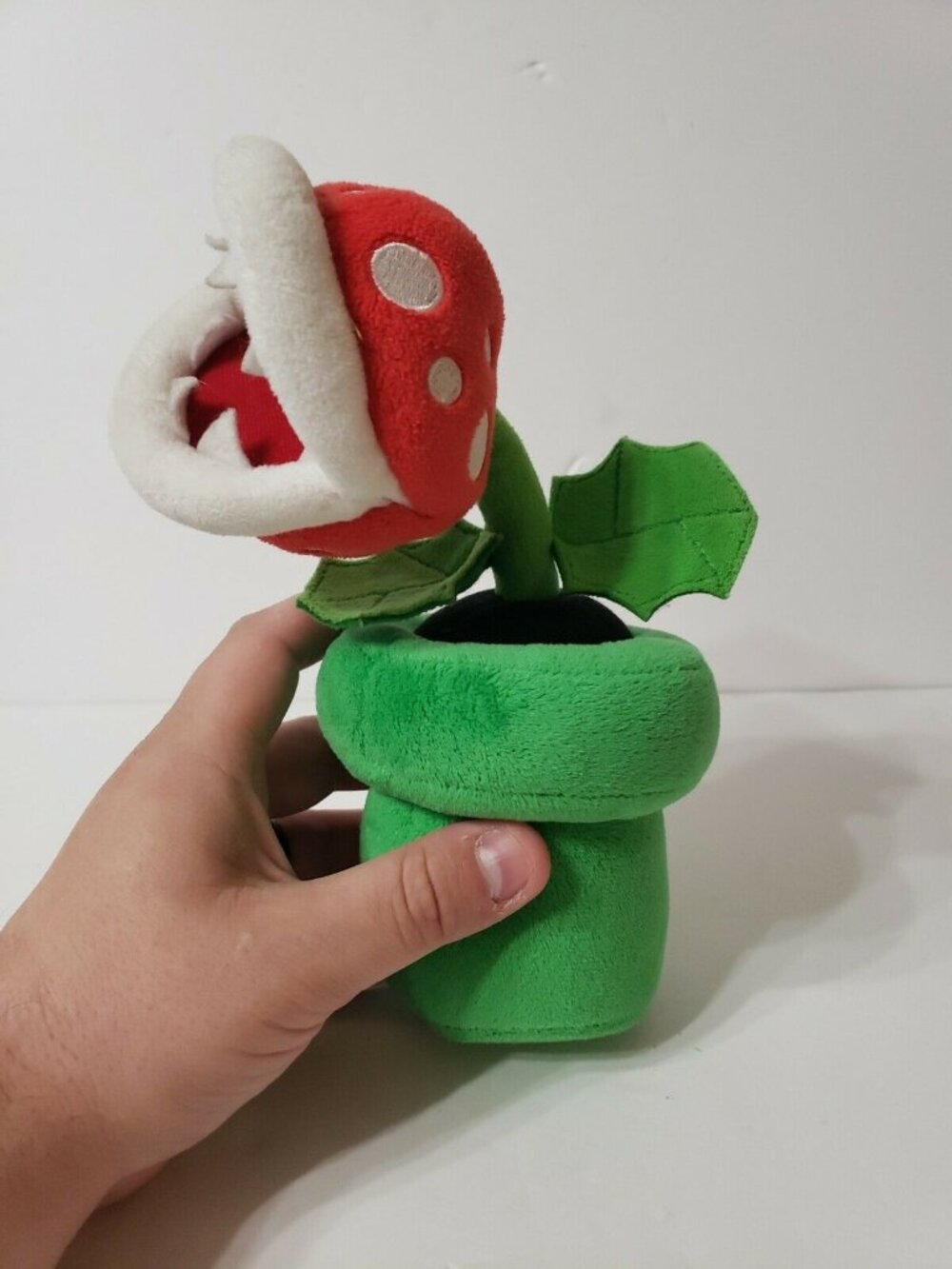 Super Mario Bros Piranha Plant Plush Doll Flower Figure Stuffed Toy 9 inch Gift